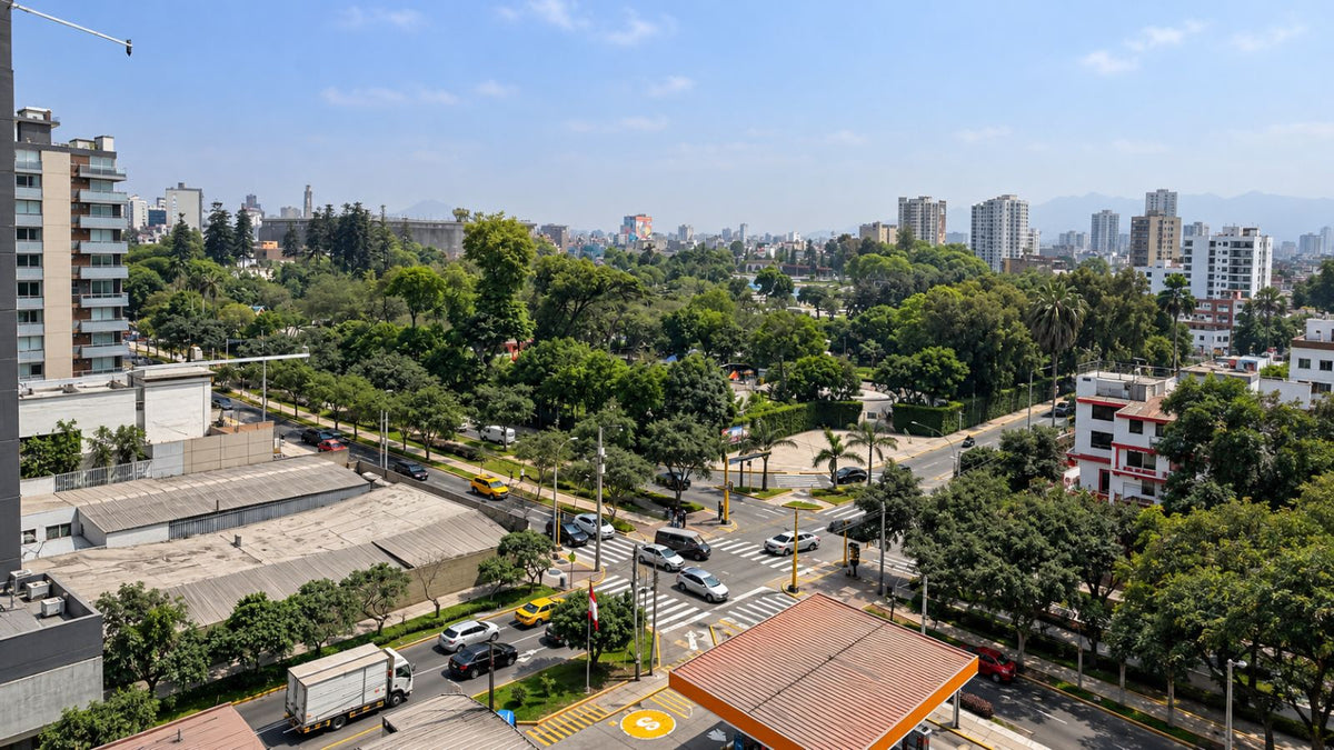 Avenida Arequipa Lima