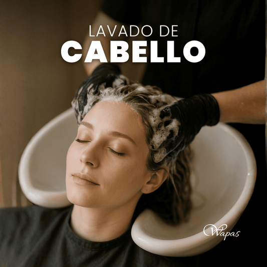 Lavado de cabello en San Isidro, Lima (Wapas Salón): lavado profesional con limpieza profunda, masaje capilar y enjuague en lavacabezas, ideal antes de hidratación capilar o reparación del cabello.