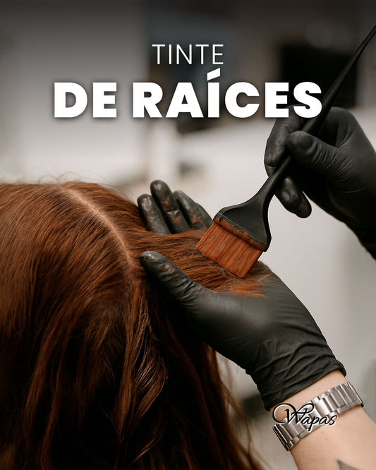 Aplicación de tinte de raíces en cabello castaño en Wapas GCC, salón de belleza en San Isidro Lima Perú.